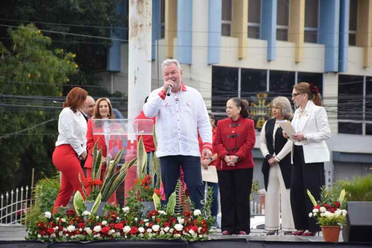 Asi-festeja-el-Partido-Liberal-su-135-aniversario